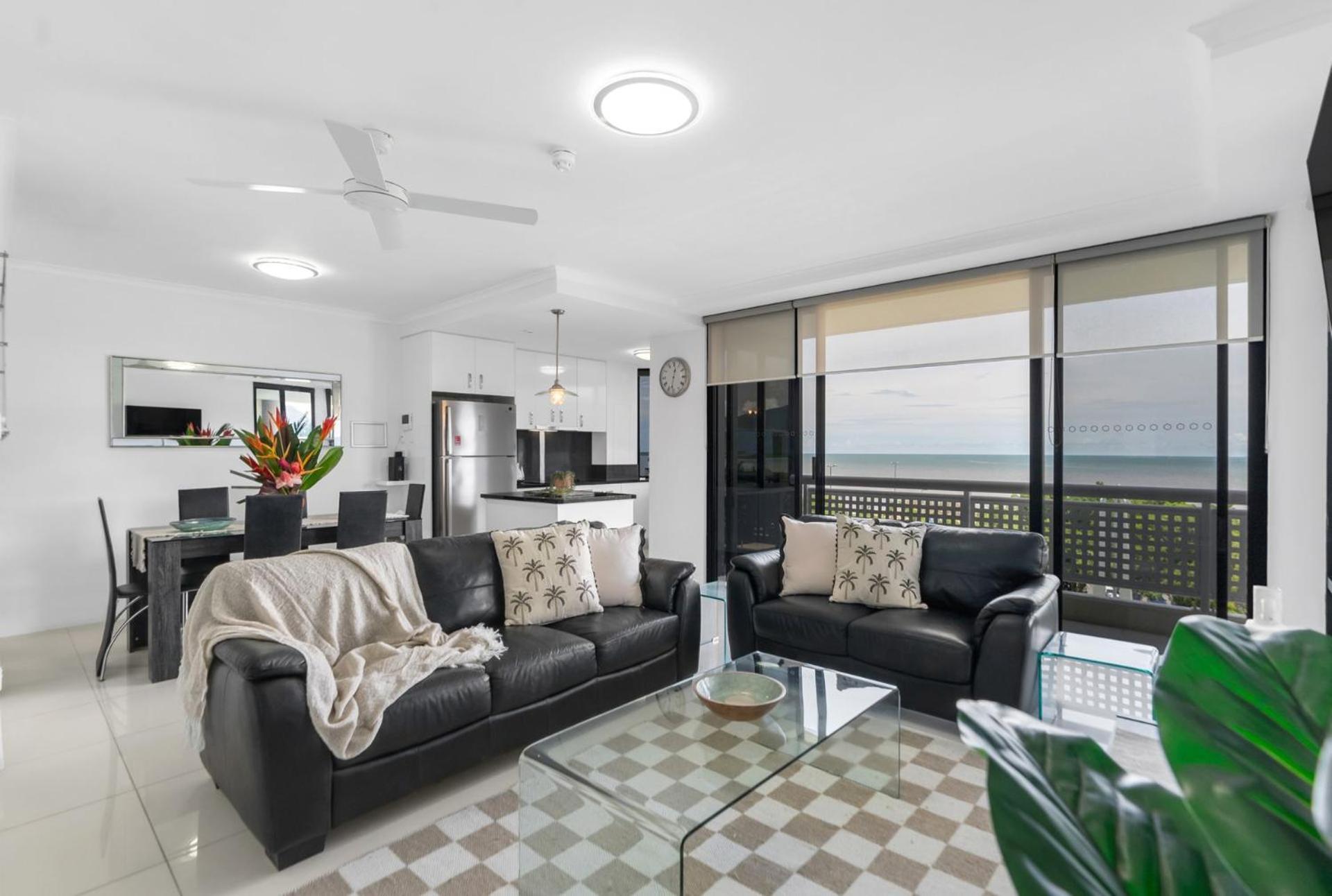 Belle Escapes 73 Rydges Plaza Esplanade With Ocean & City Views Apartment Cairns Exterior photo