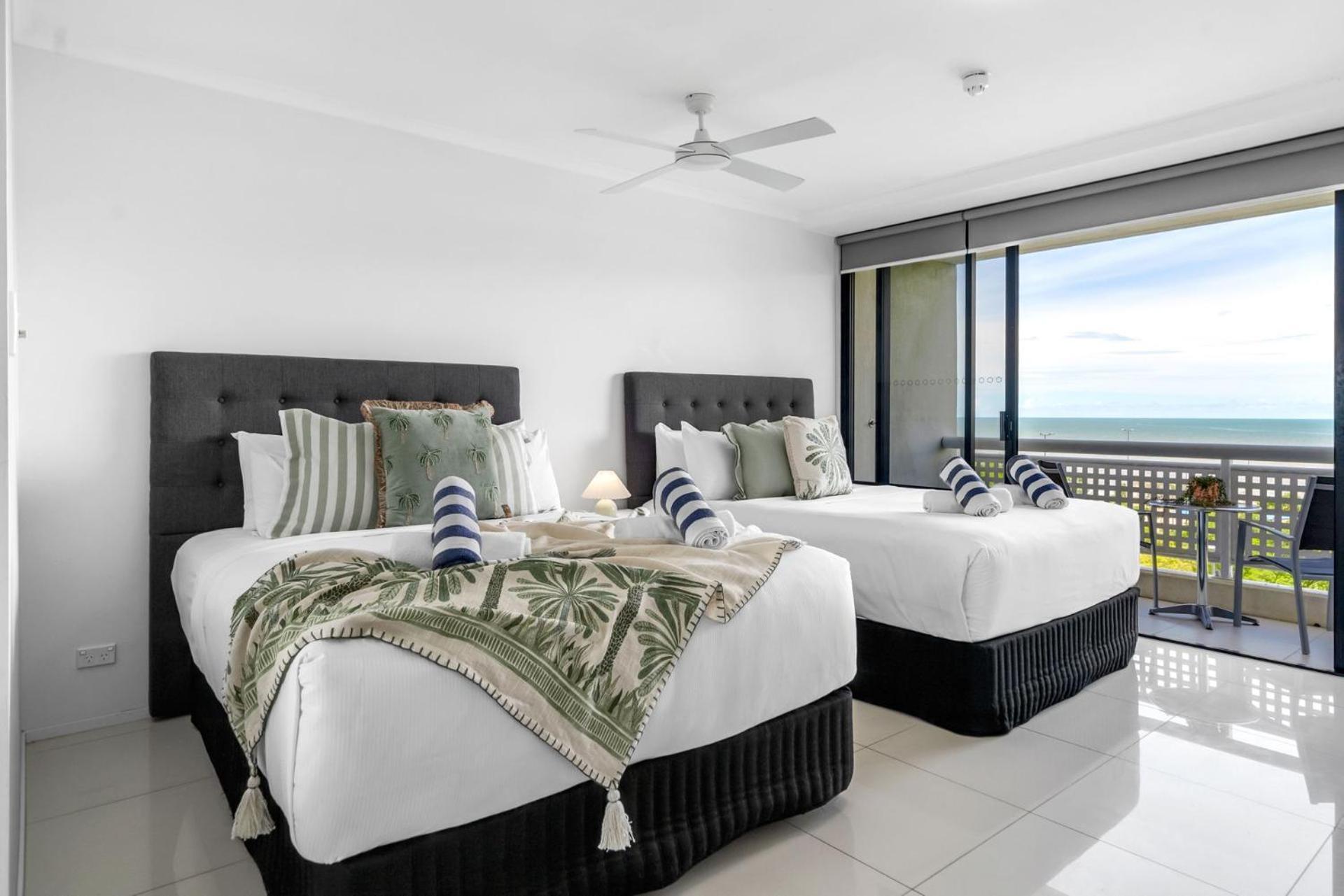 Belle Escapes 73 Rydges Plaza Esplanade With Ocean & City Views Apartment Cairns Exterior photo